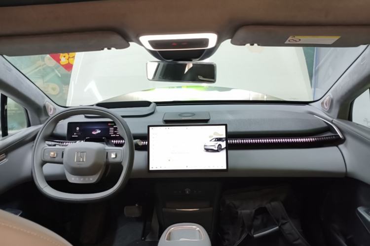 Used Zeekr X 2025 Four-Seater Rear-Drive Cube Version Center Console