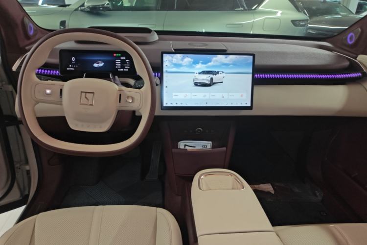 Used Zeekr X 2025 Four-Seater Rear-Drive Cube Version Center Console