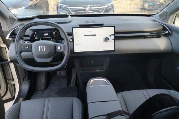 Used Zeekr X 2025 Four-Seater Rear-Drive Cube Version Center Console