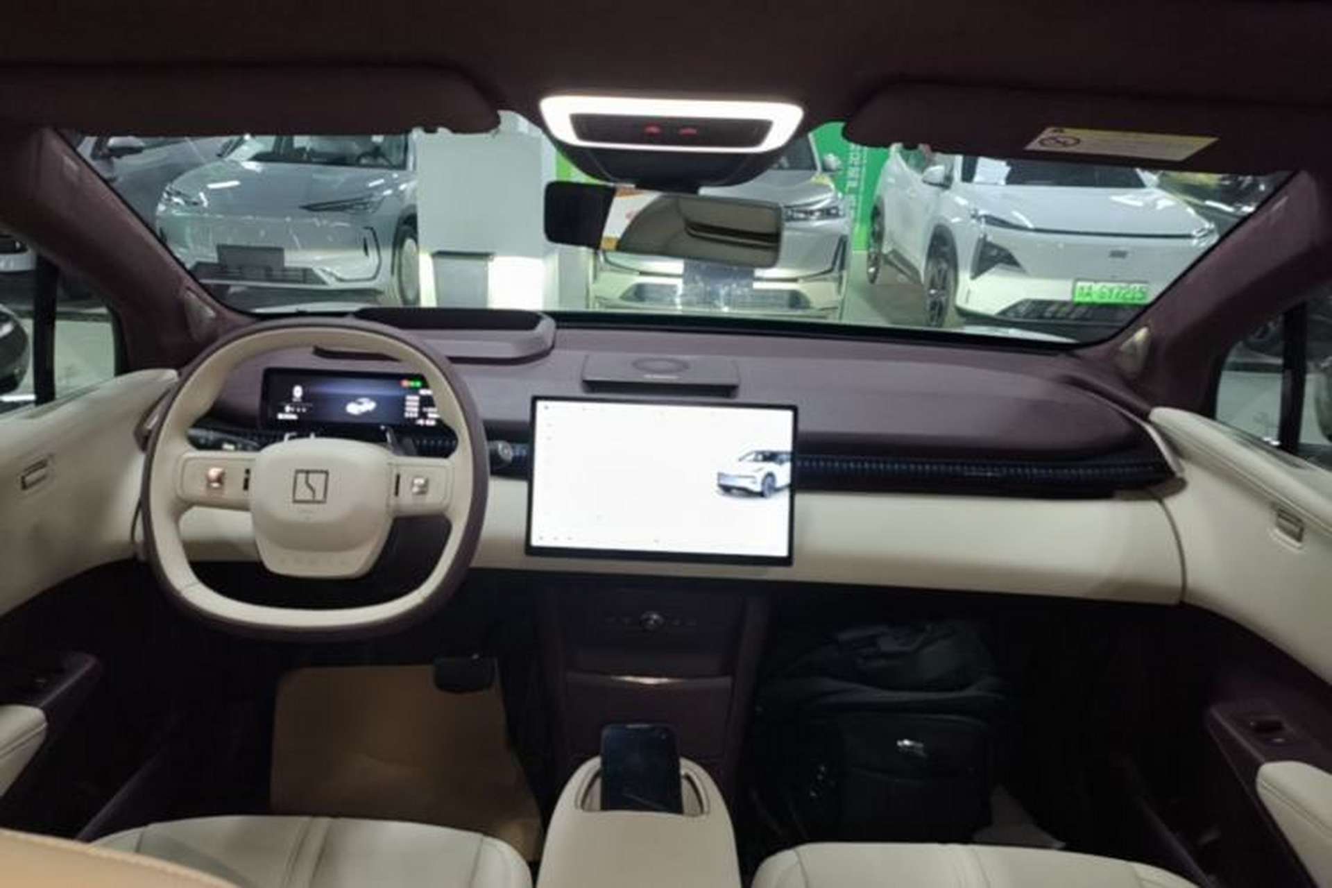 Used Zeekr X 2025 Four-Seater Rear-Drive Cube Version Center Console