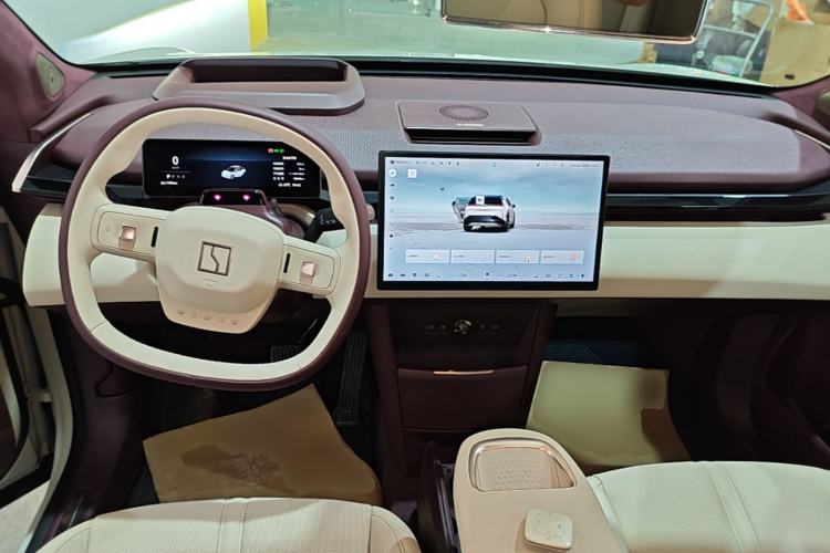 Used Zeekr X 2025 5-Seater Long-Range Version Center Console