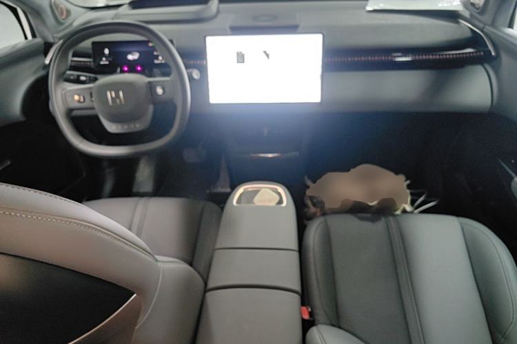 Used Zeekr X 2025 Four-Seater Rear-Drive Cube Version Center Console