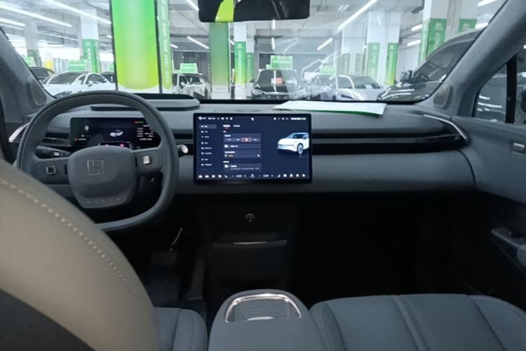 Used Zeekr X 2025 Four-Seater Rear-Drive Cube Version Center Console