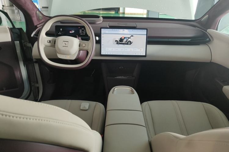 Used Zeekr X 2025 Four-Seater Rear-Drive Cube Version Center Console
