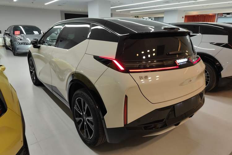 Used Zeekr X 2025 Four-Seater Rear-Drive Cube Version Exterior 3