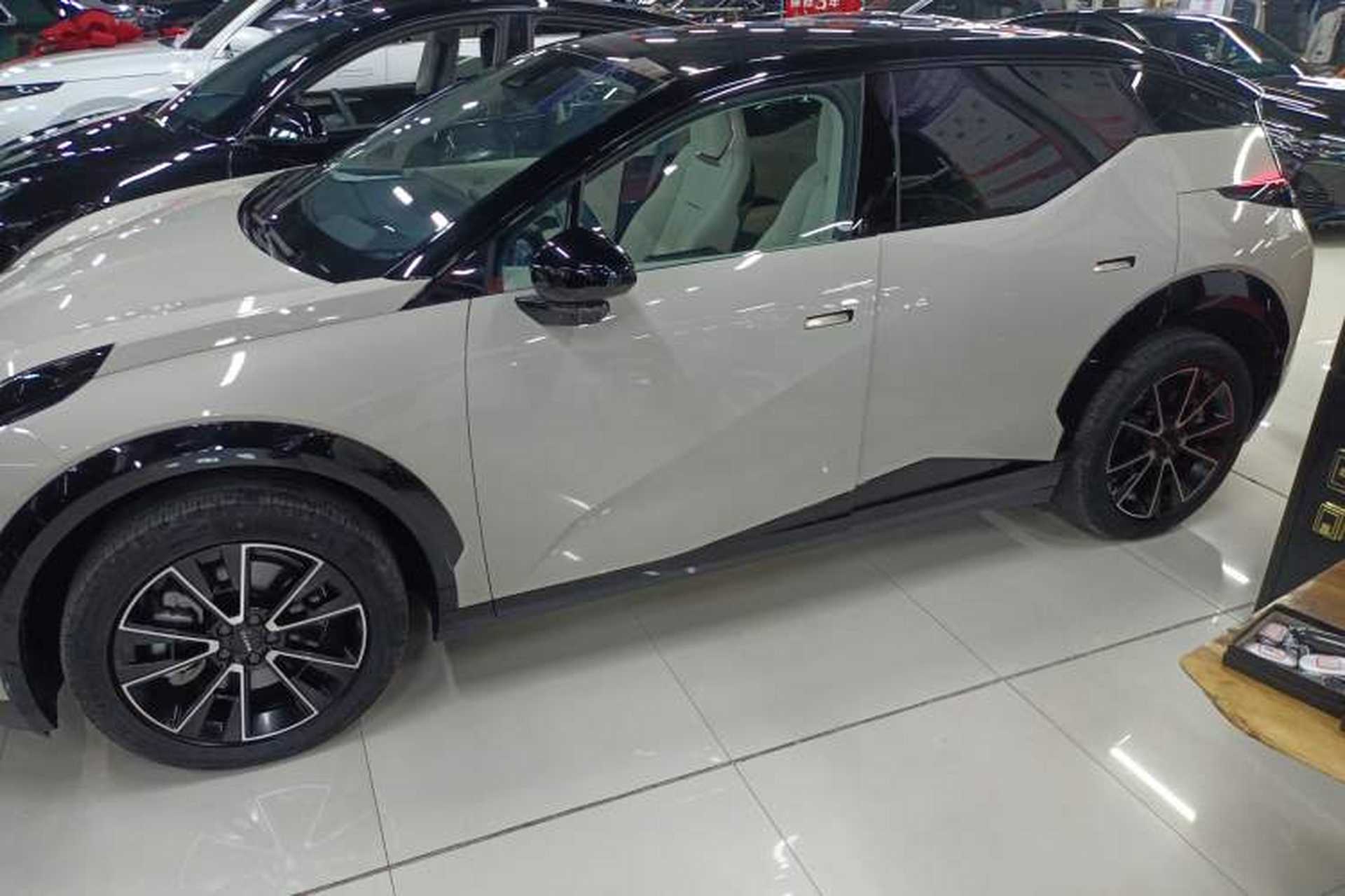 Used Zeekr X 2025 5-Seater Four-Wheel Drive Sport Version Exterior 3
