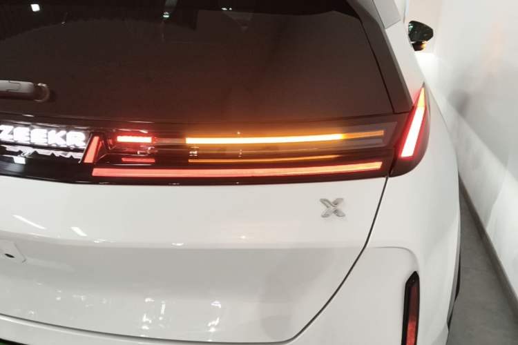 Used Zeekr X 2025 Four-Seater Rear-Drive Cube Version Exterior 3