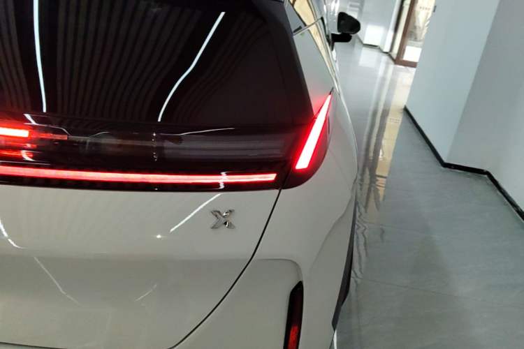Used Zeekr X 2025 Four-Seater Rear-Drive Cube Version Exterior 3