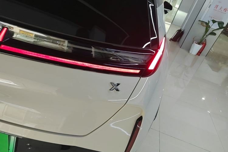 Used Zeekr X 2025 5-Seater Rear-Drive Version Exterior 3