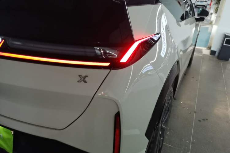 Used Zeekr X 2025 Four-Seater Rear-Drive Cube Version Exterior 3