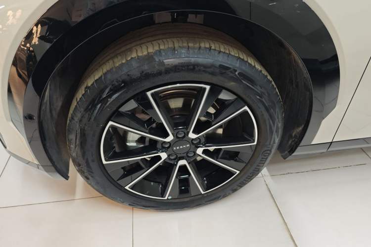 Used Zeekr X 2025 Four-Seater Rear-Drive Cube Version Exterior 4