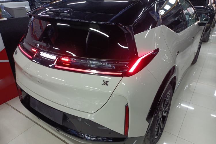 Used Zeekr X 2025 5-Seater Four-Wheel Drive Sport Version Exterior 5