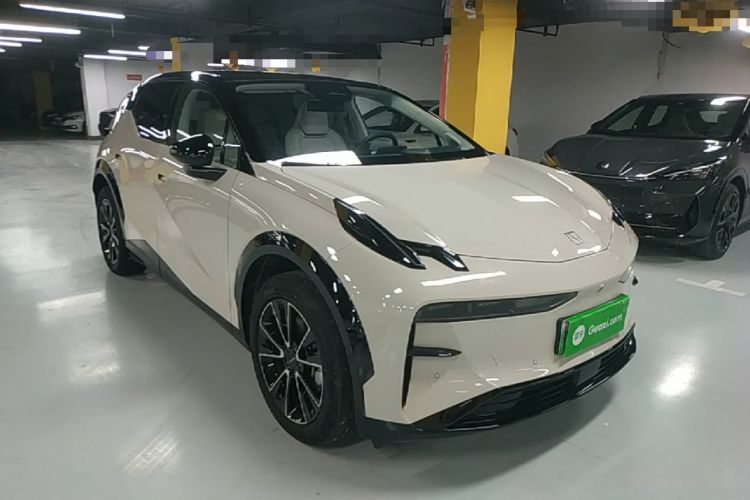 Used Zeekr X 2025 5-Seater Long-Range Version Front Right 45 Deg