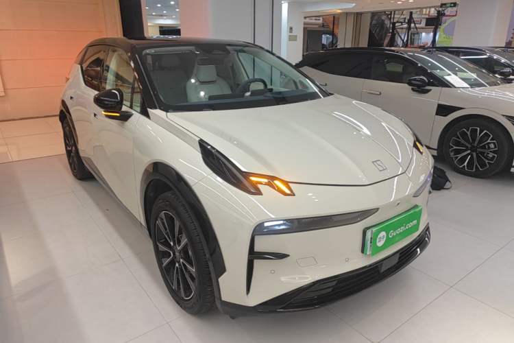 Used Zeekr X 2025 5-Seater Long-Range Version Front Right 45 Deg