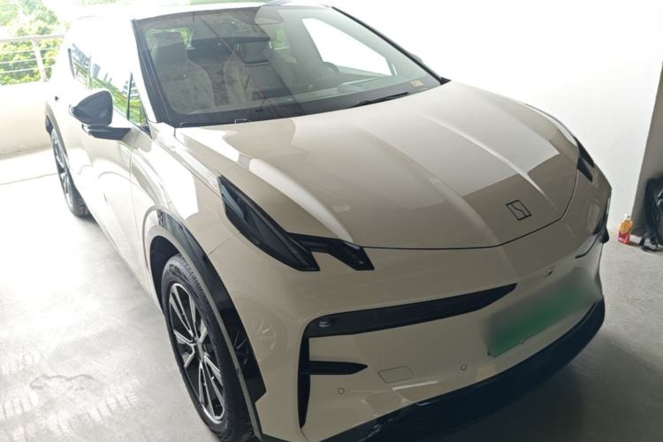 Used Zeekr X 2025 5-Seater Long-Range Version Front Right 45 Deg
