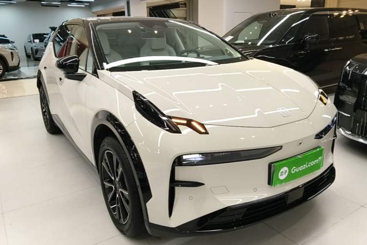 Used Zeekr X 2025 5-Seater Long-Range Version Front Right 45 Deg