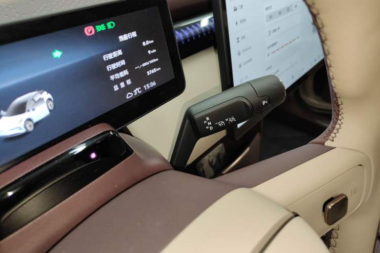 Used Zeekr X 2025 Four-Seater Rear-Drive Cube Version Gear Lever