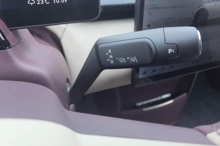 Used Zeekr X 2025 Four-Seater Rear-Drive Cube Version Gear Lever