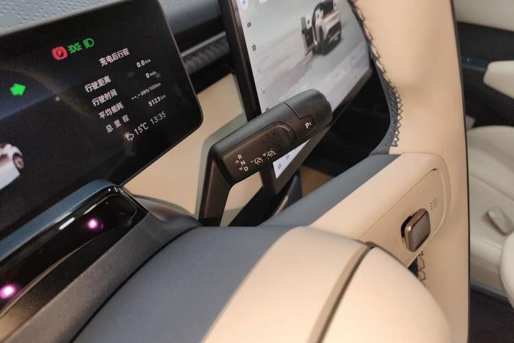 Used Zeekr X 2025 Four-Seater Rear-Drive Cube Version Gear Lever