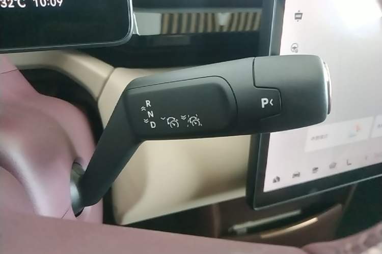 Used Zeekr X 2025 Four-Seater Rear-Drive Cube Version Gear Lever