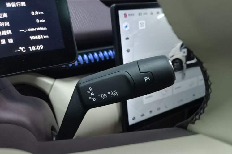 Used Zeekr X 2025 Four-Seater Rear-Drive Cube Version Gear Lever