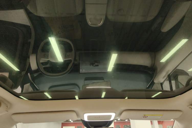 Used Zeekr X 2025 Four-Seater Rear-Drive Cube Version Headliner