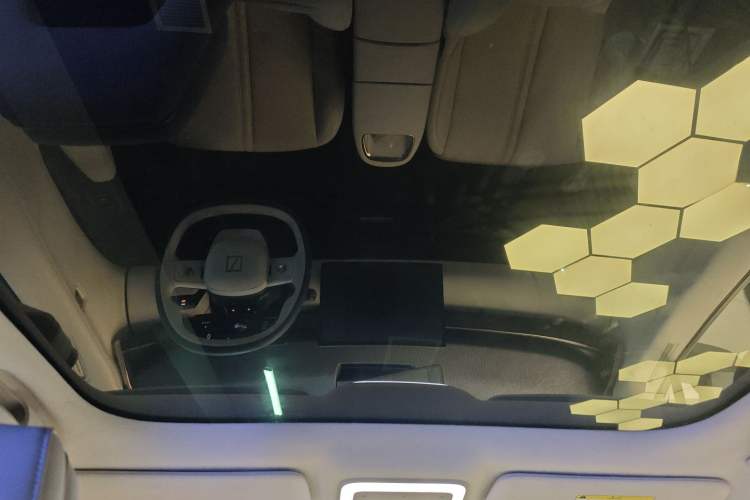Used Zeekr X 2025 Four-Seater Rear-Drive Cube Version Headliner