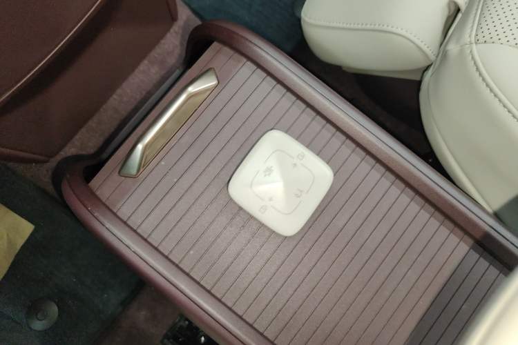 Used Zeekr X 2025 Four-Seater Rear-Drive Cube Version Interior 1