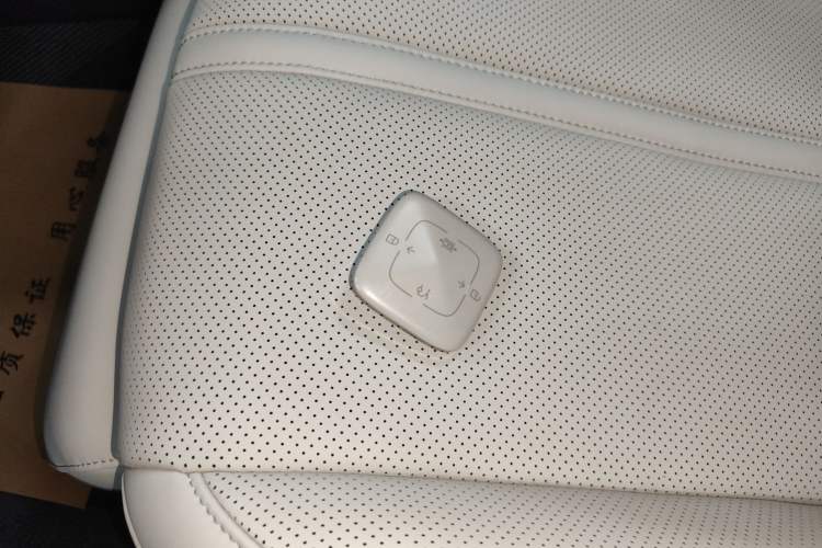 Used Zeekr X 2025 Four-Seater Rear-Drive Cube Version Interior 1