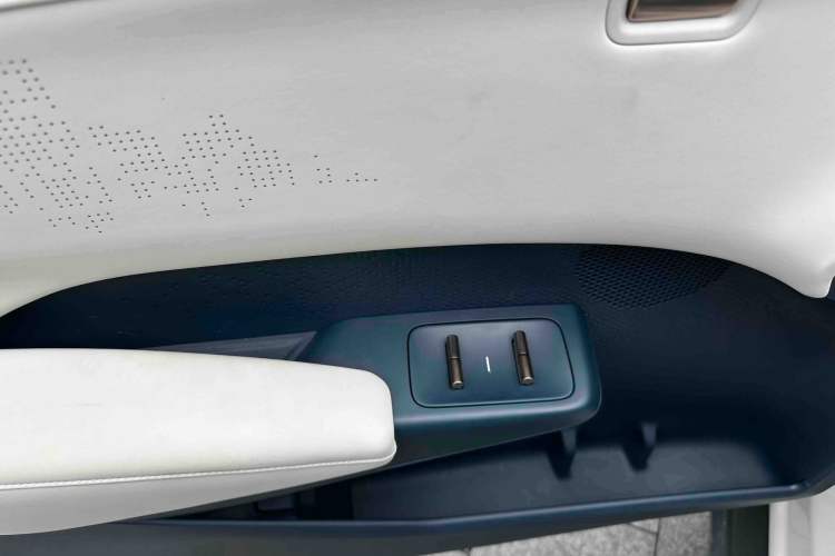 Used Zeekr X 2025 Four-Seater Rear-Drive Cube Version Interior 11