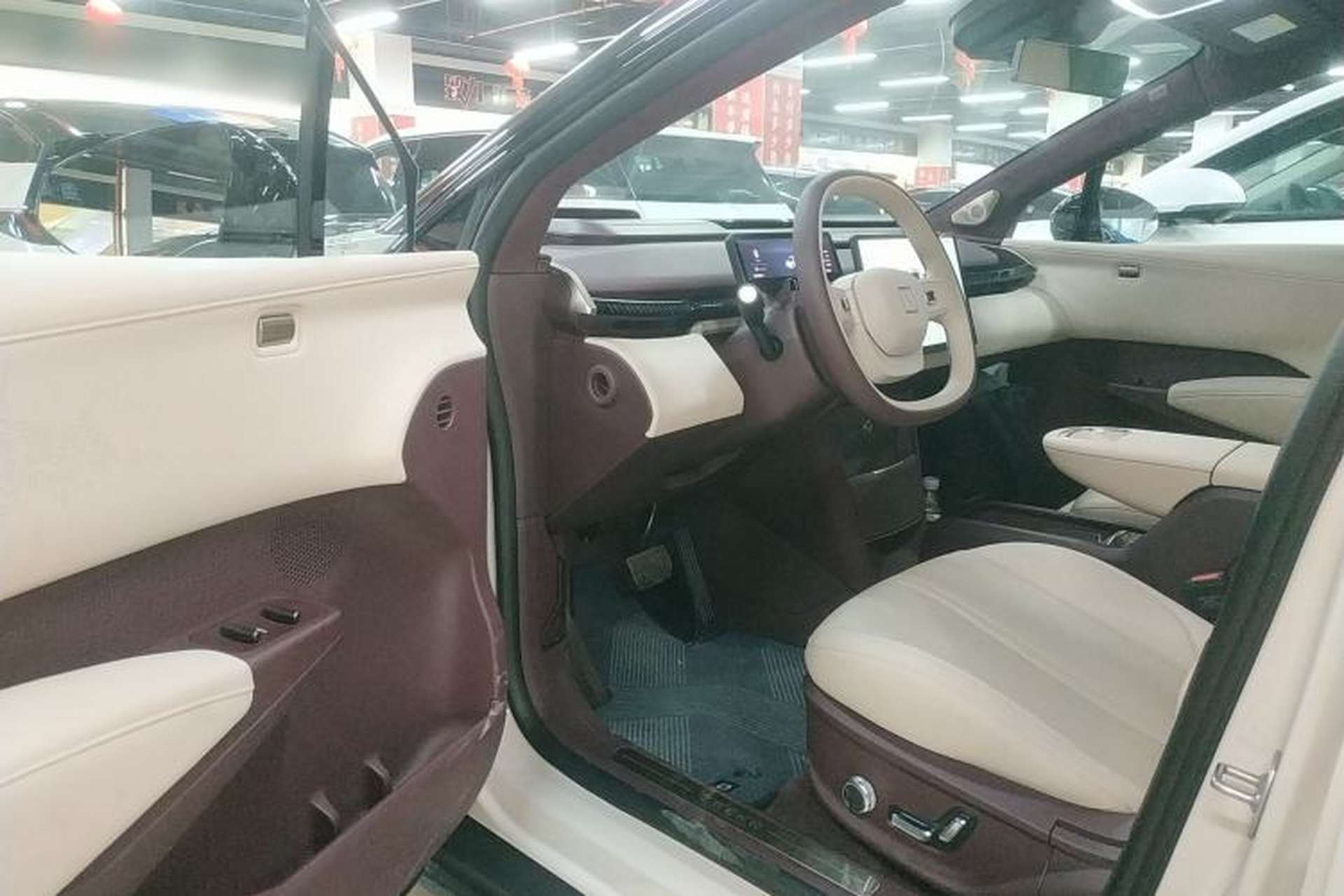 Used Zeekr X 2025 Four-Seater Rear-Drive Cube Version Interior 3