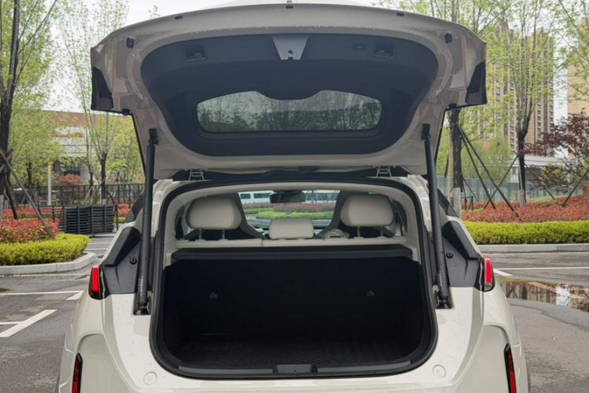 Used Zeekr X 2025 5-Seater Rear-Drive Version Interior 4