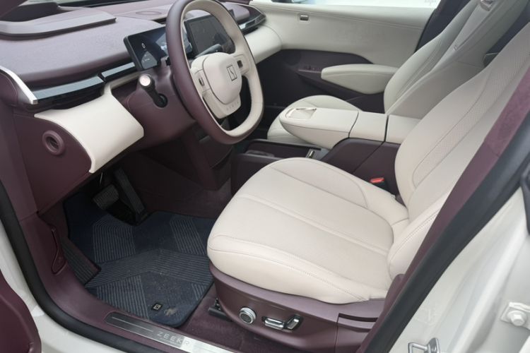 Used Zeekr X 2025 5-Seater Long-Range Version Interior 5