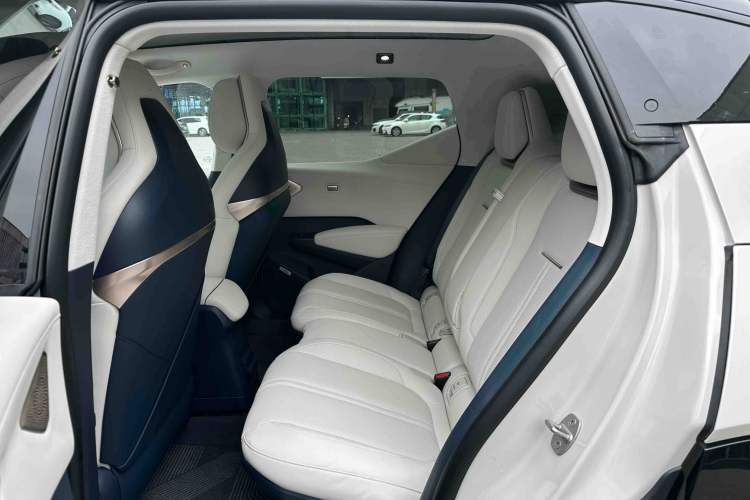 Used Zeekr X 2025 Four-Seater Rear-Drive Cube Version Interior 8