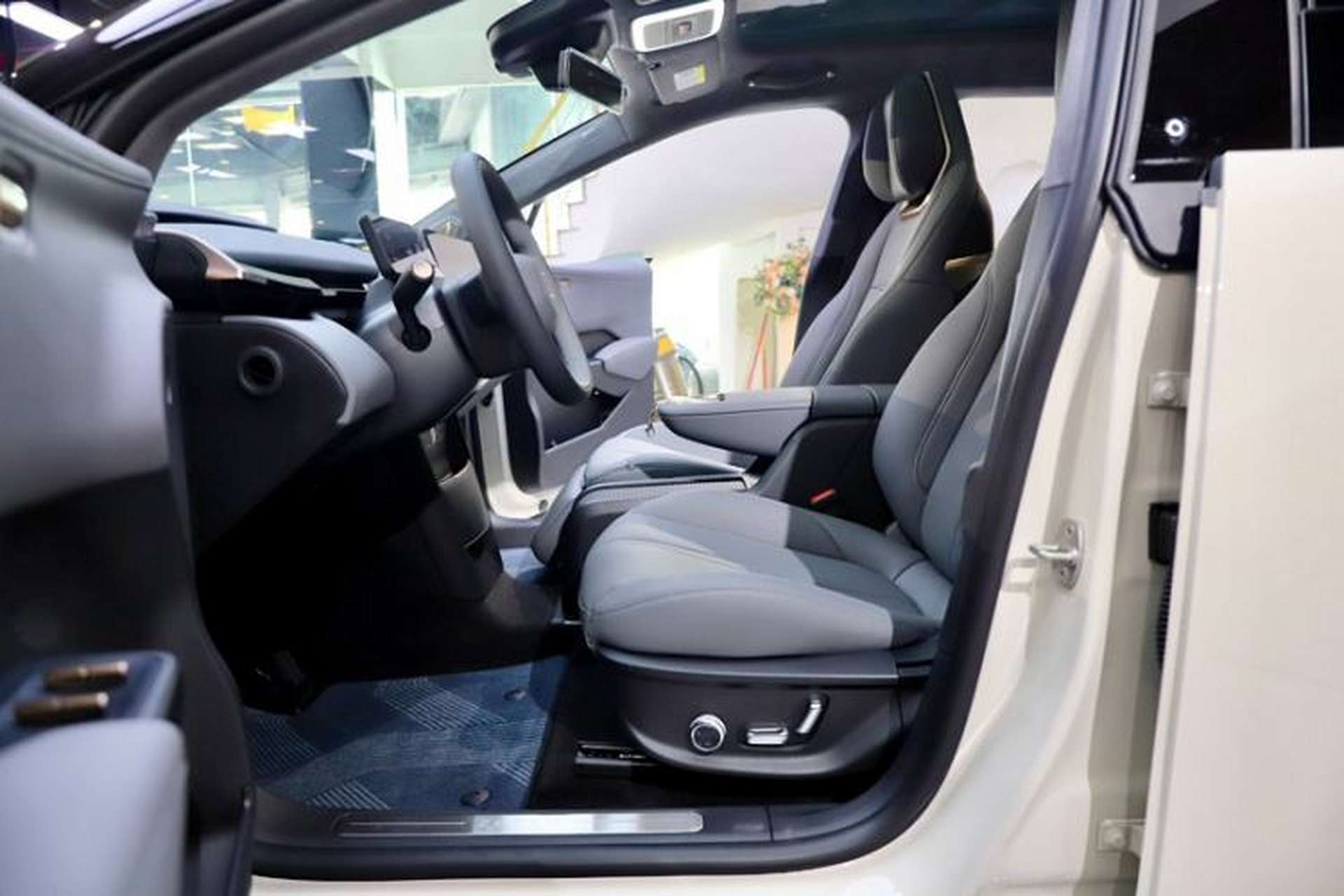 Used Zeekr X 2025 Four-Seater Rear-Drive Cube Version Interior 8