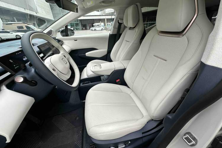 Used Zeekr X 2025 Four-Seater Rear-Drive Cube Version Interior 9