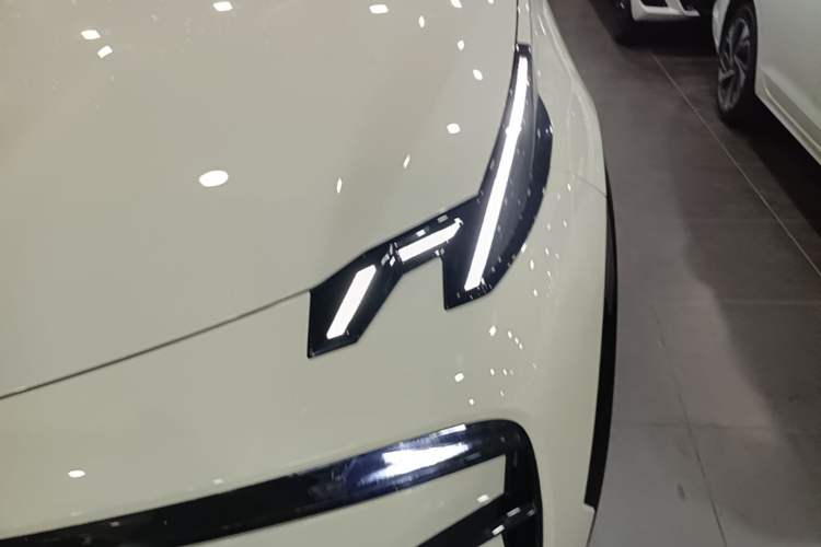 Used Zeekr X 2025 Four-Seater Rear-Drive Cube Version Left Front Headlight