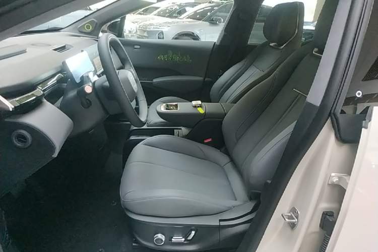 Used Zeekr X 2025 Four-Seater Rear-Drive Cube Version Left Front Seat