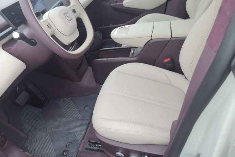 Used Zeekr X 2025 Four-Seater Rear-Drive Cube Version Left Front Seat