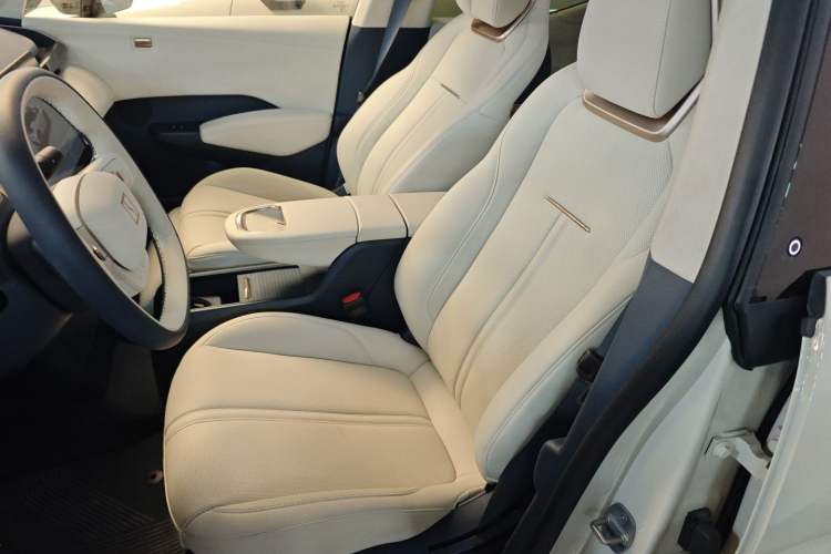 Used Zeekr X 2025 Four-Seater Rear-Drive Cube Version Left Front Seat