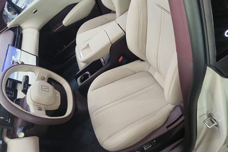 Used Zeekr X 2025 Four-Seater Rear-Drive Cube Version Left Front Seat