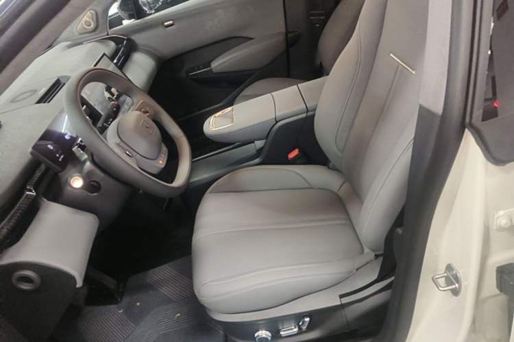 Used Zeekr X 2025 5-Seater Rear-Drive Version Left Front Seat