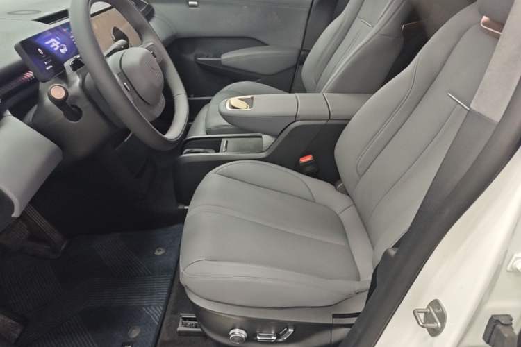 Used Zeekr X 2025 Four-Seater Rear-Drive Cube Version Left Front Seat