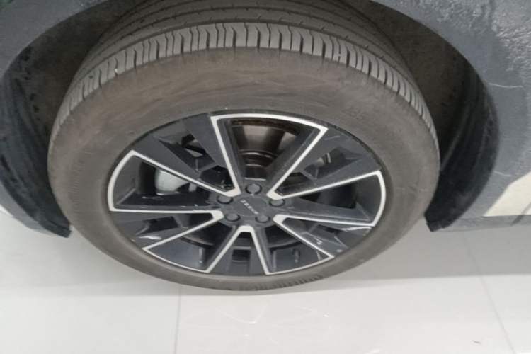 Used Zeekr X 2025 Four-Seater Rear-Drive Cube Version Left Front Wheel Hub