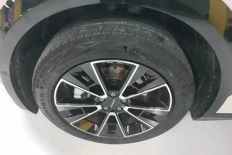 Used Zeekr X 2025 5-Seater Long-Range Version Left Front Wheel Hub