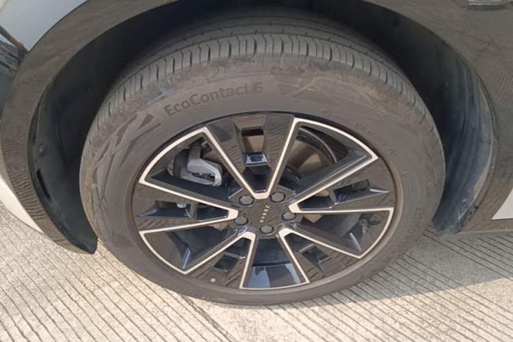 Used Zeekr X 2025 Four-Seater Rear-Drive Cube Version Left Front Wheel Hub