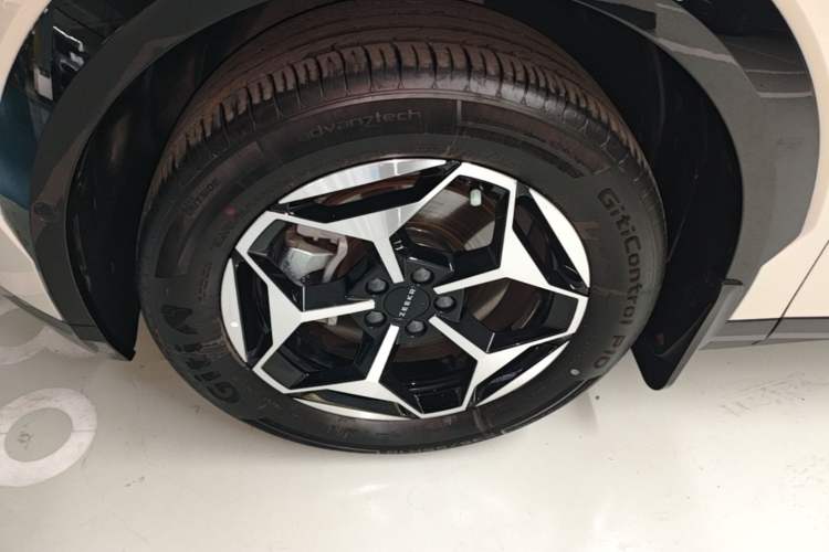 Used Zeekr X 2025 5-Seater Rear-Drive Version Left Front Wheel Hub