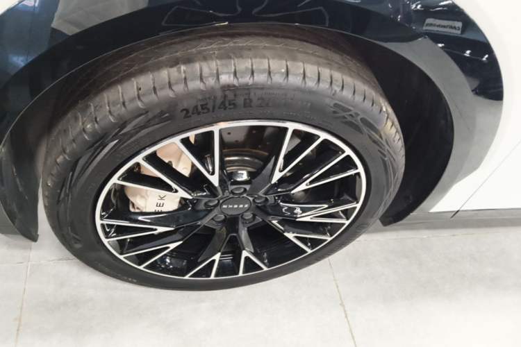 Used Zeekr X 2025 Four-Seater Rear-Drive Cube Version Left Front Wheel Hub