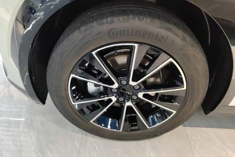 Used Zeekr X 2025 Four-Seater Rear-Drive Cube Version Left Front Wheel Hub