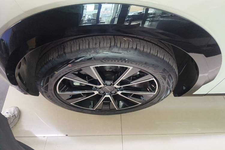 Used Zeekr X 2025 Four-Seater Rear-Drive Cube Version Left Front Wheel Hub